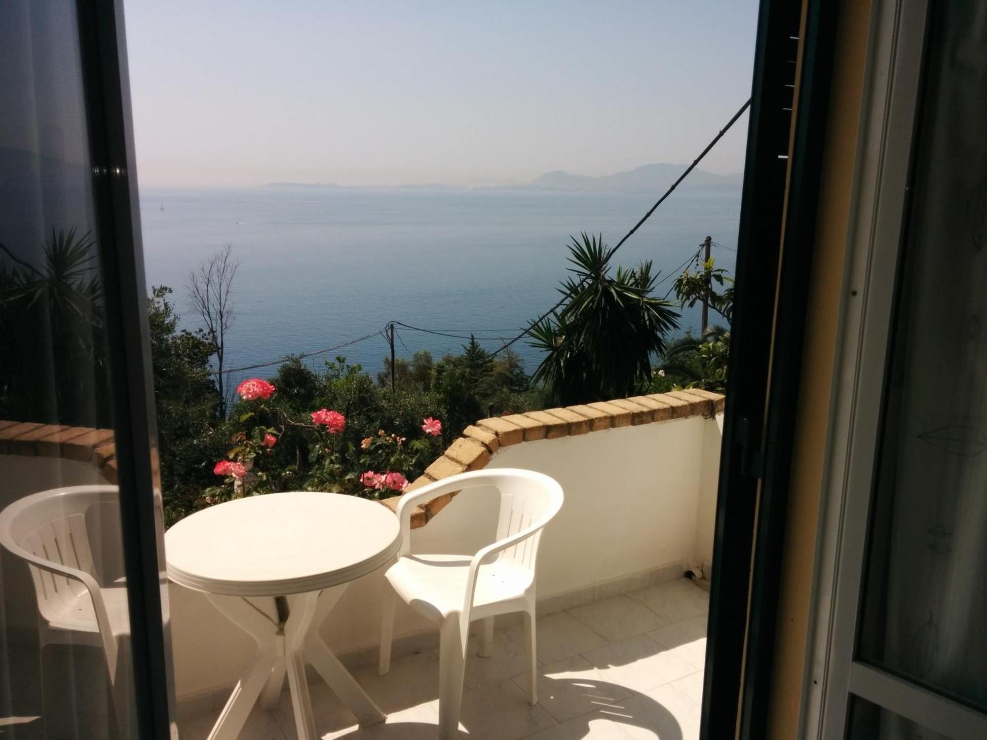 Nikos - Eleni Apartment Barbati Exterior photo