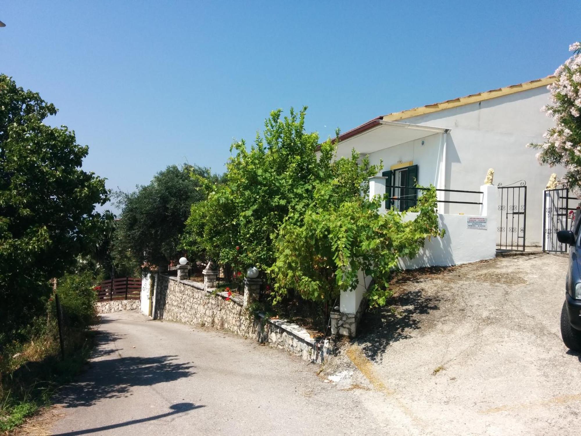 Nikos - Eleni Apartment Barbati Exterior photo